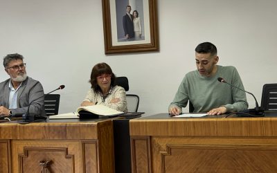 Muro i l’AVL firmen un conveni per a enfortir l’ús del valencià en tots els àmbits de la vida pública
